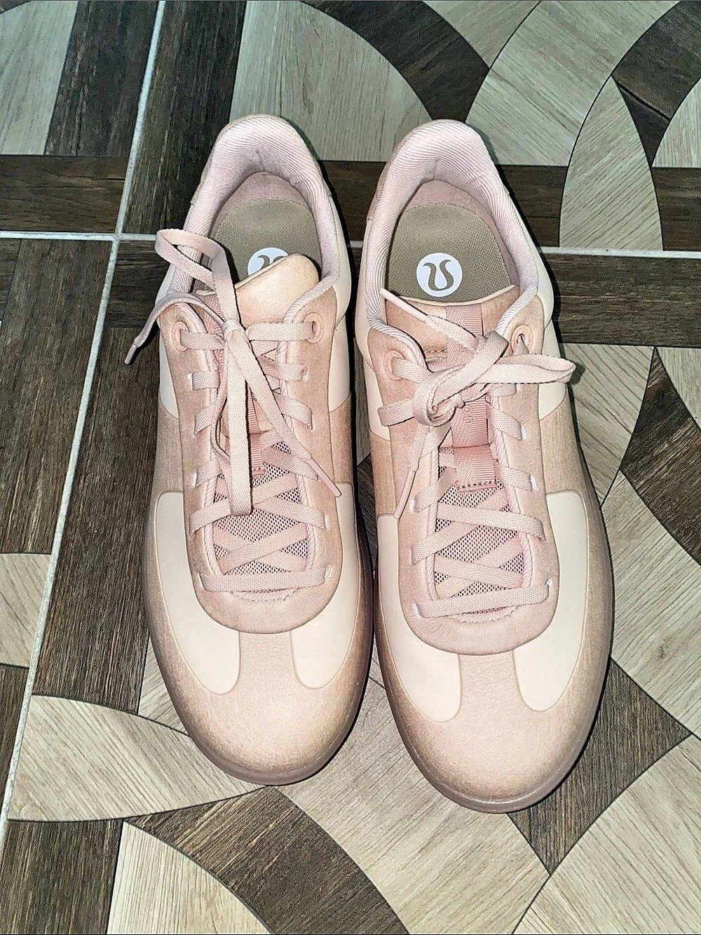 lululemon Chargefeel 2 Low Sneakers Pink women’s US 11.5
